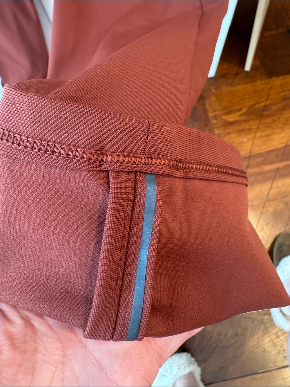 Lululemon Men's Commission Pant Classic -Dark Terra Cotta/Rust. Size 32 - Picture 9 of 14